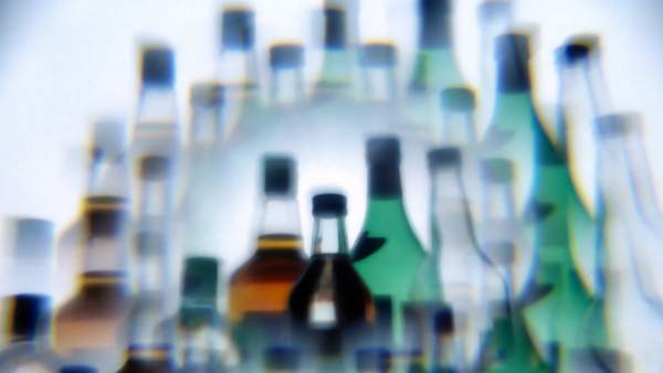 Botellas de alcohol Botellas de alcohol