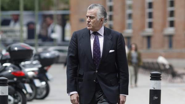 Luis Bárcenas acude a los juzgados de Plaza de Castilla Luis Bárcenas acude a los juzgados de Plaza de Castilla