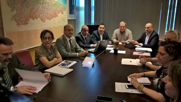 Reunión para tratar la situación de las cercanías. Reunión para tratar la situación de las cercanías.