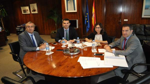Reunión para abordar el proyecto Puerto-Ciudad Reunión para abordar el proyecto Puerto-Ciudad