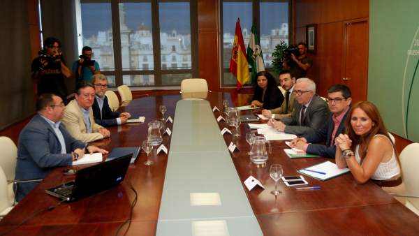 Reunión del Clúster Marítimo Naval de Cádiz Reunión del Clúster Marítimo Naval de Cádiz