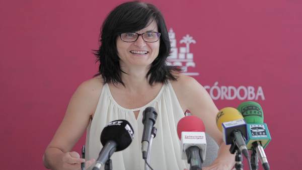 Amparo Pernichi en el Ayuntamiento Amparo Pernichi en el Ayuntamiento
