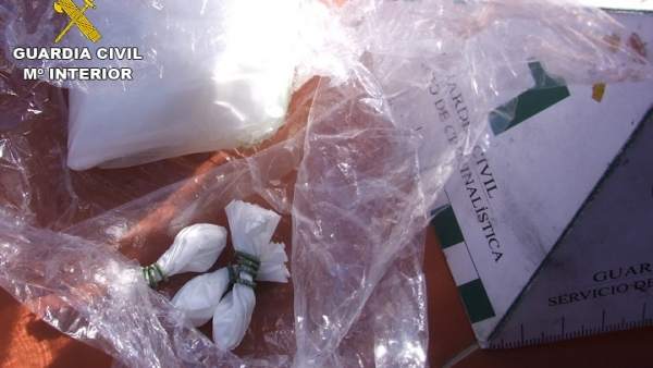 Droga intervenida en la actuación de la Guardia Civil en Ibi Droga intervenida en la actuación de la Guardia Civil en Ibi