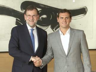 Rivera apoya un Gobierno en 'minoría' de Rajoy