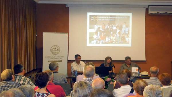 Presentación de la publicación 'Tiza y arena', editada por la DPH Presentación de la publicación 'Tiza y arena', editada por la DPH