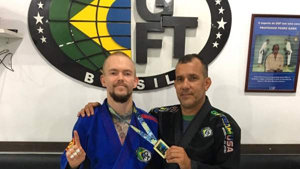 El luchador de jiu-jitsu neozelandés Jason Lee denuncia que policías de Río de Janeiro lo secuestraron El luchador de jiu-jitsu neozelandés Jason Lee denuncia que policías de Río de Janeiro lo secuestraron