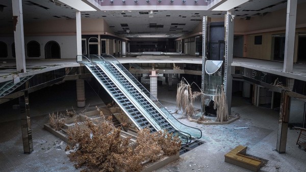 Dead Mall, 1975 erbaut – 2008 geschlossen, Ohio, USA Dead Mall, 1975 erbaut – 2008 geschlossen, Ohio, USA
