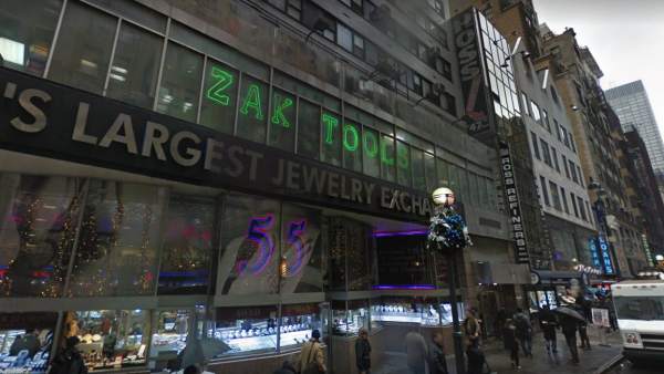 Fachada de una de las joyerías del distrito de los diamantes de Manhattan Fachada de una de las joyerías del distrito de los diamantes de Manhattan