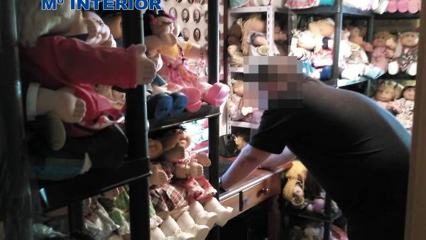 Detenido un hombre por recibir el vídeo porno de una menor Detenido un hombre por recibir el vídeo porno de una menor