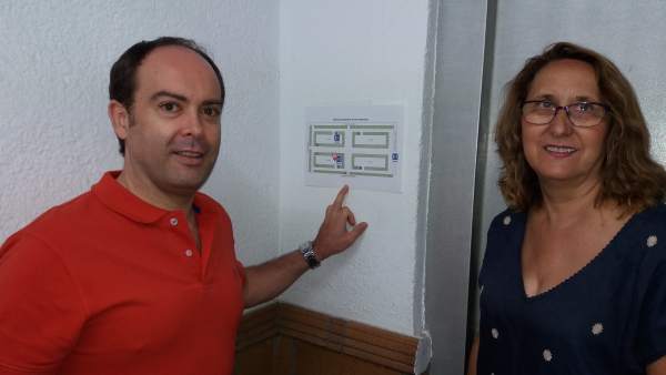 El concejal del PSOE de Jaén Francisco Estepa en el mercado de San Francisco El concejal del PSOE de Jaén Francisco Estepa en el mercado de San Francisco