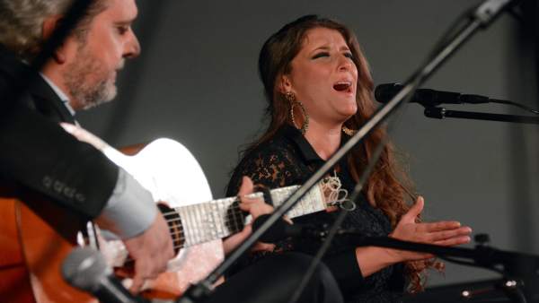 Actuación de cantaora Argentina en el Festival Flamenco de Tomares Actuación de cantaora Argentina en el Festival Flamenco de Tomares