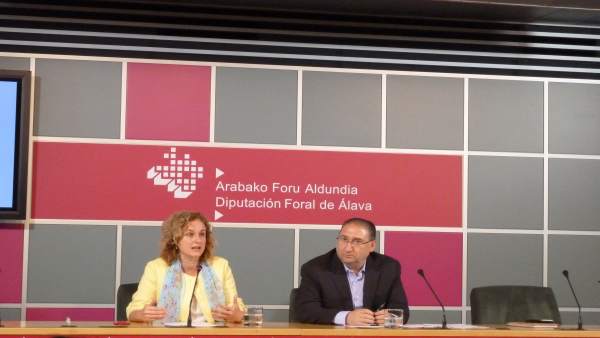 La diputada de Fomento del Empleo, Cristina González, en rueda de prensa La diputada de Fomento del Empleo, Cristina González, en rueda de prensa