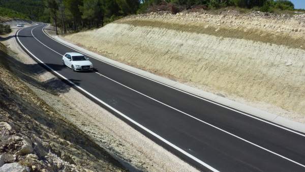 La DPZ ha arreglado la carretera CV-624 entre Valmadrid y La Puebla de Albortón La DPZ ha arreglado la carretera CV-624 entre Valmadrid y La Puebla de Albortón