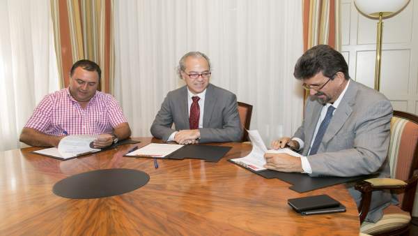 Firma del convenio Firma del convenio