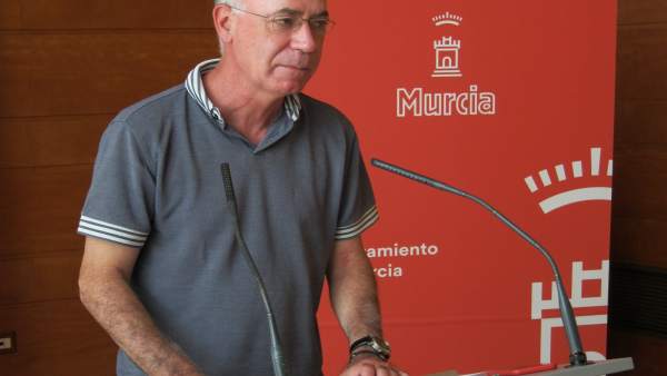 El concejal de Urbanismo, Medio Ambiente y Huerta, Antonio Navarro Corchón El concejal de Urbanismo, Medio Ambiente y Huerta, Antonio Navarro Corchón