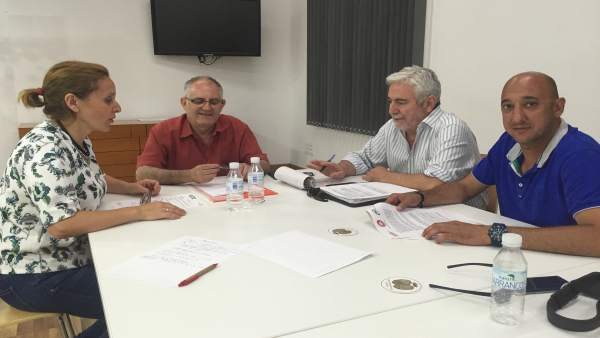 Reunión para el convenio colectivo de los bomberos Reunión para el convenio colectivo de los bomberos