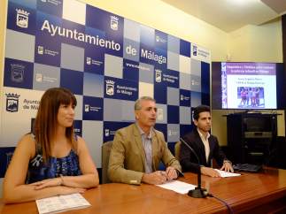 Julio Andrade, Ruth Sarabia y Javier Espinosa, en rueda de prensa