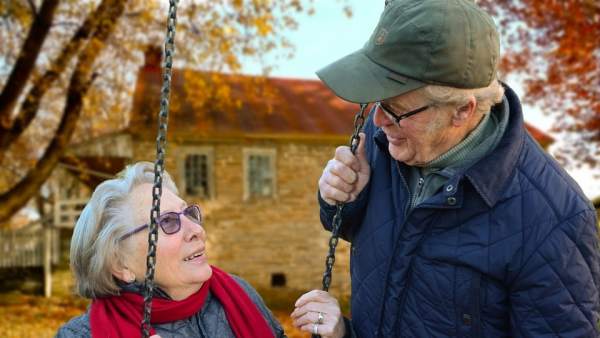 Pareja de ancianos felices Pareja de ancianos felices