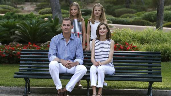 El rey Felipe VI y la reina Letizia, la princesa Leonor y la infanta Sofía El rey Felipe VI y la reina Letizia, la princesa Leonor y la infanta Sofía