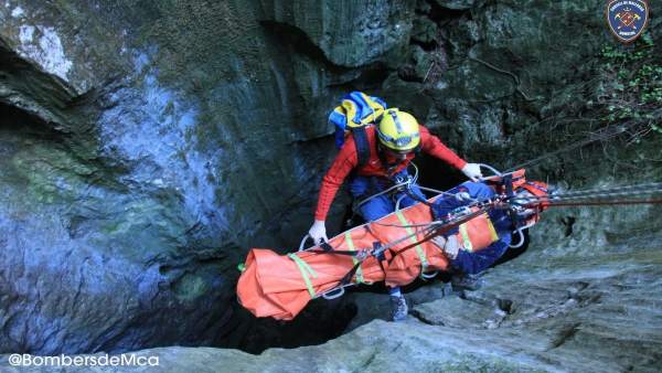 Rescate de Montaña de Bomberos Rescate de Montaña de Bomberos