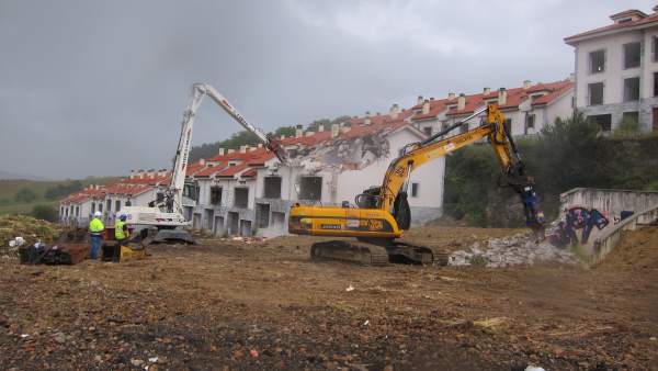 Derribo viviendas ilegales Alto del Cuco. Ejecución sentencias demolición Derribo viviendas ilegales Alto del Cuco. Ejecución sentencias demolición