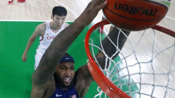 DeMarcus Cousins machaca a China DeMarcus Cousins machaca a China