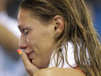 Efimova, llorando ayer en Río.
