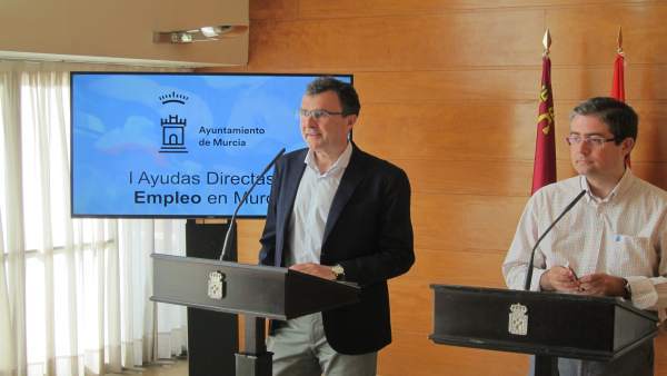 Ballesta y Pacheco presentan la nueva línea de contratación Ballesta y Pacheco presentan la nueva línea de contratación