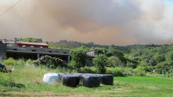 Incendio en Santa Cristina de Fecha (Santiago) Incendio en Santa Cristina de Fecha (Santiago)