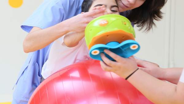 UNA JORNADA DE ACTIVIDADES EN LA PLAYA DE SALINAS PARA AYUDAR A NIÑOS CON ENFERM UNA JORNADA DE ACTIVIDADES EN LA PLAYA DE SALINAS PARA AYUDAR A NIÑOS CON ENFERM