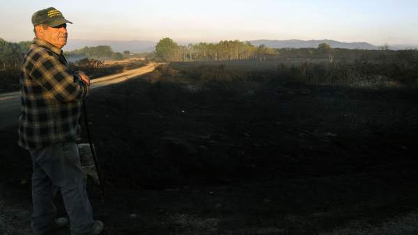 FLARIZ (MONTERREI): INCENDIOS EN LOS MUNICIPIOS COLINDANTES DE CUALEDRO Y MONTER FLARIZ (MONTERREI): INCENDIOS EN LOS MUNICIPIOS COLINDANTES DE CUALEDRO Y MONTER