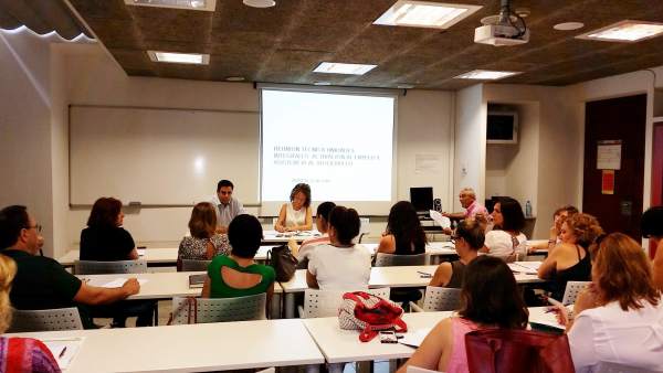 Zamora se reúne con profesionales de las Unidades de Activación Zamora se reúne con profesionales de las Unidades de Activación