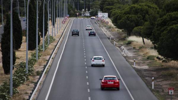 Carretera, tráfico, coches, atascos, vehículos, autovía, operación salida Carretera, tráfico, coches, atascos, vehículos, autovía, operación salida