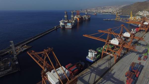 Terminal de contenedores del puerto de Santa Cruz de Tenerife Terminal de contenedores del puerto de Santa Cruz de Tenerife