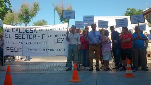 Protesta de los afectados del Sector F. Protesta de los afectados del Sector F.