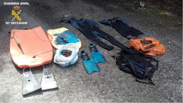 Material decomisado por la Guardia Civil. Material decomisado por la Guardia Civil.