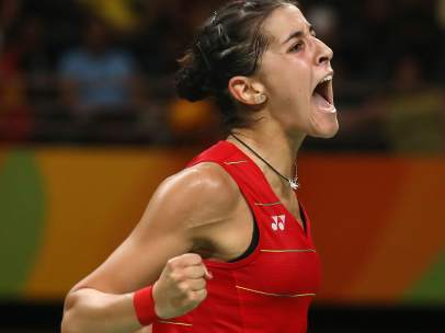 Carolina Marín celebra su pase a la final.
