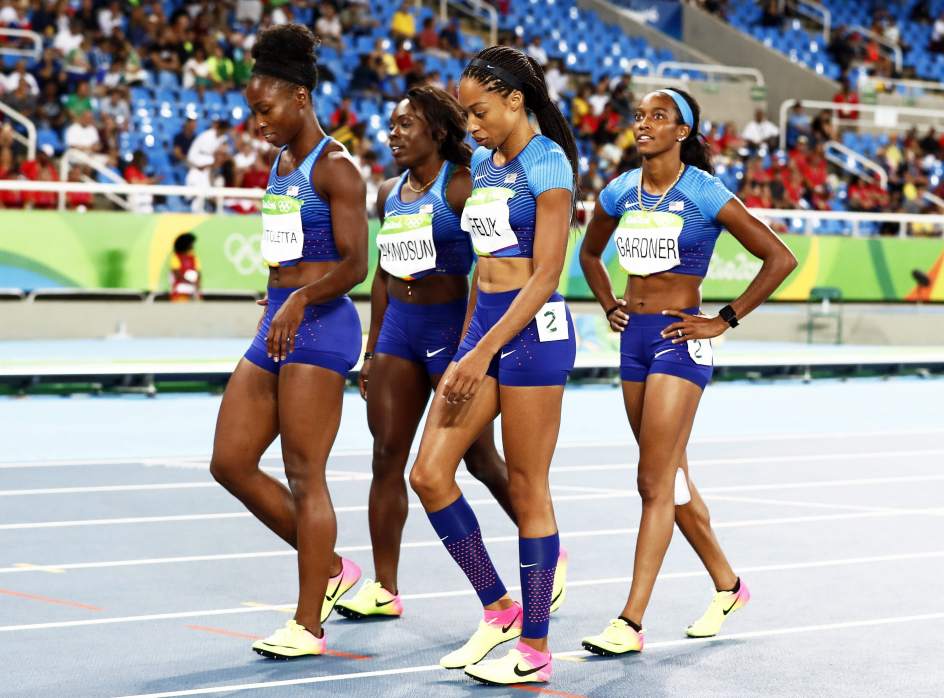 El relevo 4x100 femenino de Estados Unidos se mete en la final