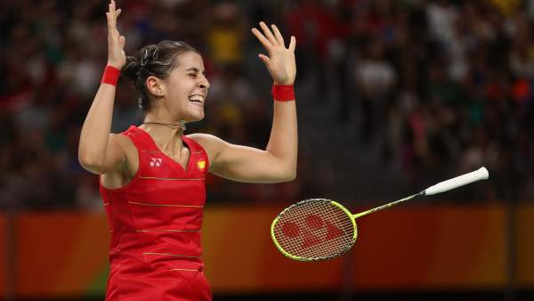 Carolina Marín celebra el punto que le daba la medalla de oro olímpica Carolina Marín celebra el punto que le daba la medalla de oro olímpica