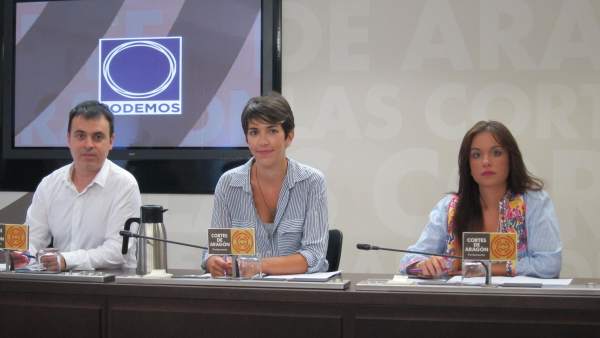 Román Sierra, Violeta Barba y Maru Díaz, de Podemos Aragón Román Sierra, Violeta Barba y Maru Díaz, de Podemos Aragón
