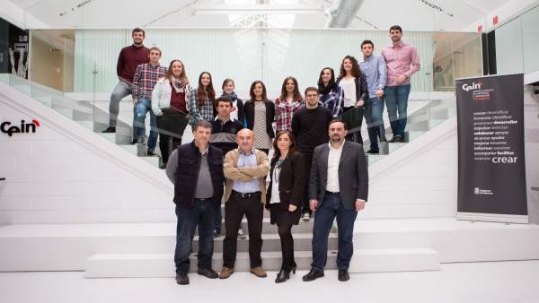 Alumnos de la UPNA apoyados por CEIN. Alumnos de la UPNA apoyados por CEIN.