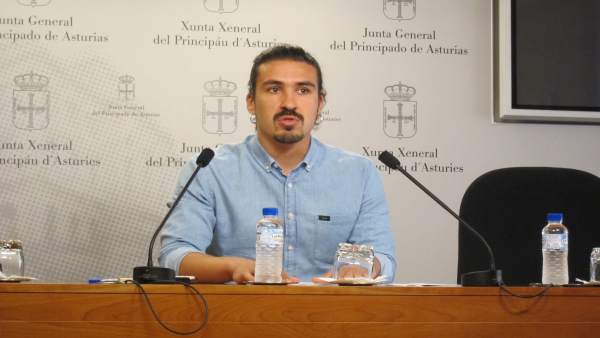 El diputado de Podemos en la Junta General Andrés Fernández Vilanova. El diputado de Podemos en la Junta General Andrés Fernández Vilanova.