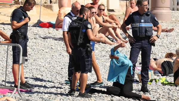 Polémica por el 'burkini' Polémica por el 'burkini'