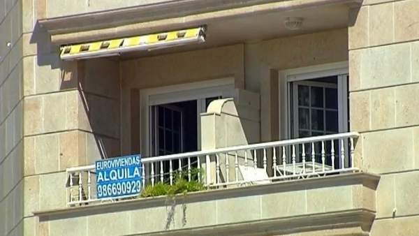 En verano hay que dudar de los chollos porque es la época en la que más timos se hacen con los alquileres, sobre todo por internet En verano hay que dudar de los chollos porque es la época en la que más timos se hacen con los alquileres, sobre todo por internet