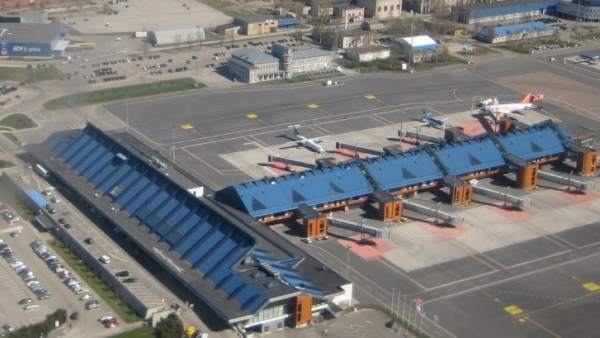 Vista aérea del aeropuerto de Tallín, Estonia Vista aérea del aeropuerto de Tallín, Estonia
