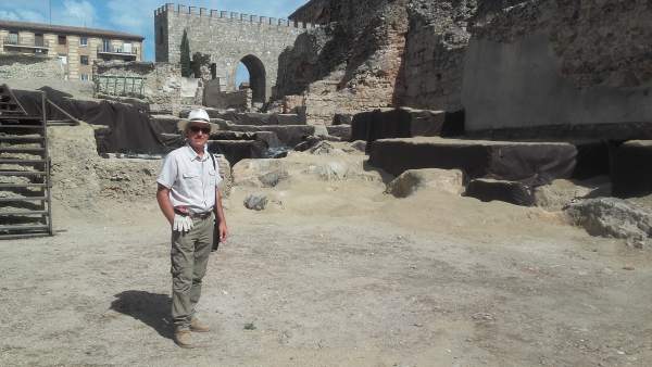 Entrevista Arqueólogo Alcazaba Entrevista Arqueólogo Alcazaba