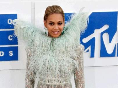 Beyoncé en la alfombra roja de los MTV VMAs