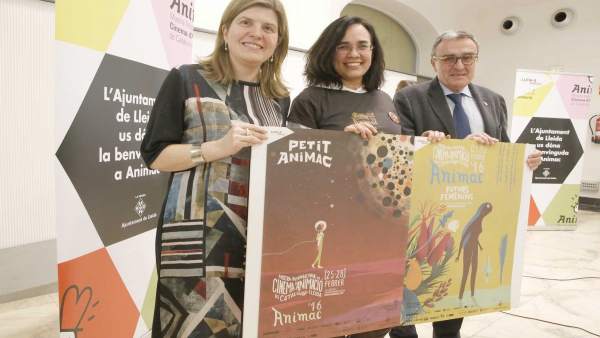 La dtora. CaixaForum Lleida M.Tost, la dtora d'Animac C.López y el alcalde A.Ros La dtora. CaixaForum Lleida M.Tost, la dtora d'Animac C.López y el alcalde A.Ros