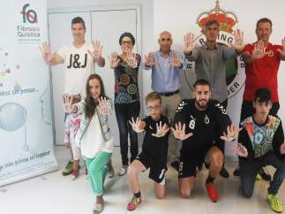 El Racing colabora en una campaña en favor de los enfermos de fibrosis quística