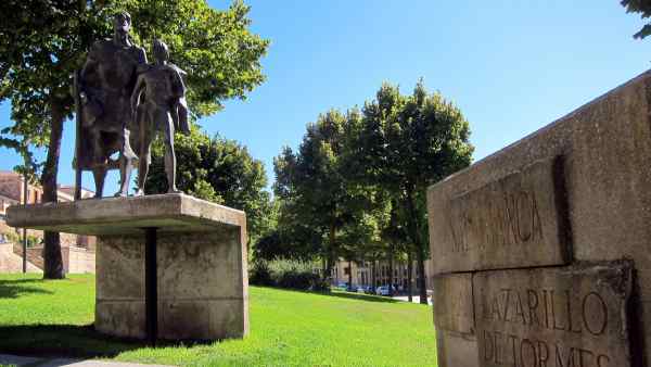 Escultura del Lazarillo de Tormes en Salamanca. Escultura del Lazarillo de Tormes en Salamanca.